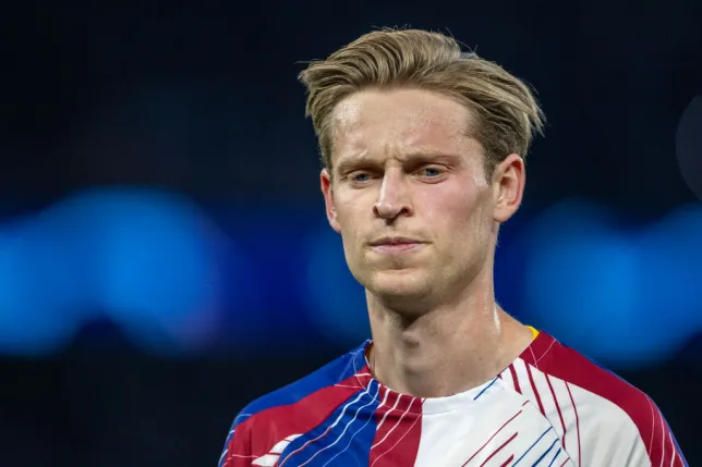 Frenkie de Jong of Barcelona Comments on Rumored Transfer Links to Manchester United