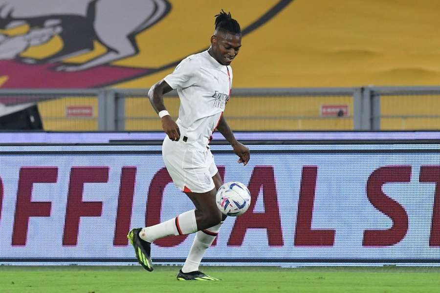 AC Milan set transfer fee for Leao as Barcelona express interest; Saudi club makes bid