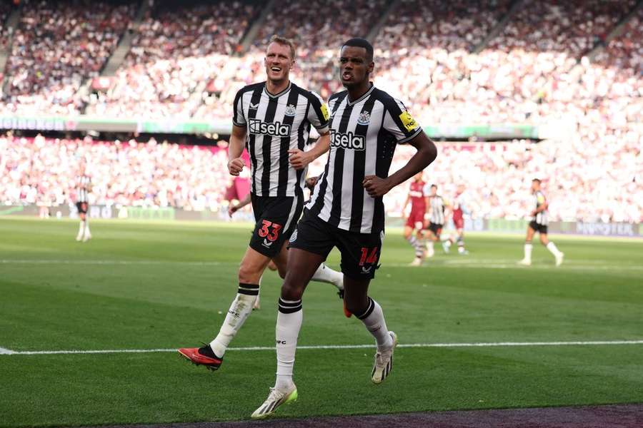 Isak celebrates scoring his first goal in Newcastle's win over Tottenham