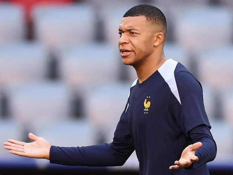 Kylian Mbappe Rejects French League's Mediation Proposal In Salary Dispute With PSG