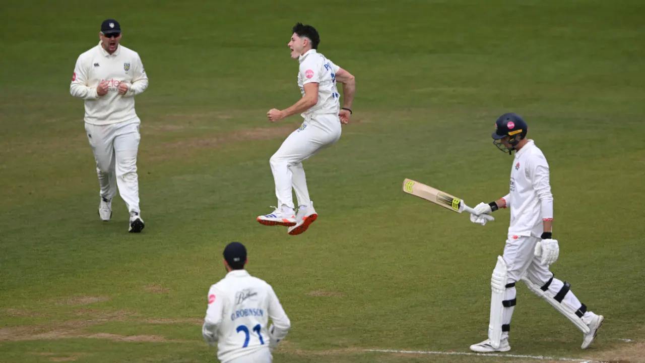 Nine-wicket haul for Matthew Potts as Durham dominate Lancashire in innings victory