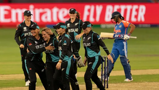 India's Women's T20WC Semifinal Hopes Dwindle After Crushing Defeat by New Zealand: Strategies for Harmapreet and Team to Bounce Back