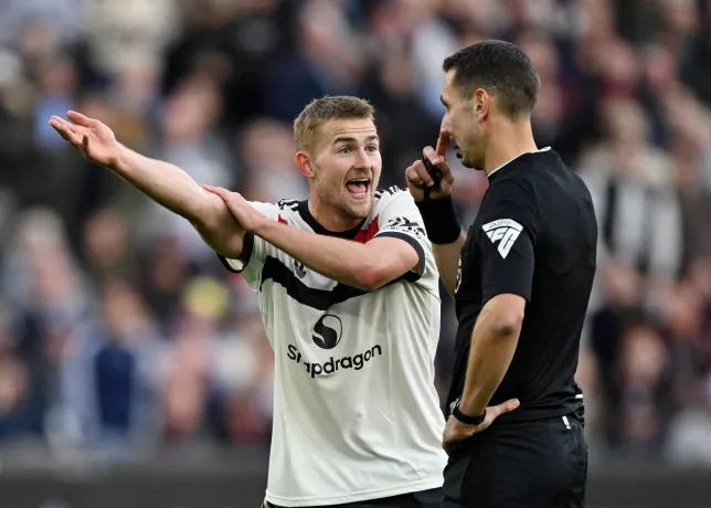 Controversy Surrounds VAR Decision to Award West Ham Penalty Against Man Utd