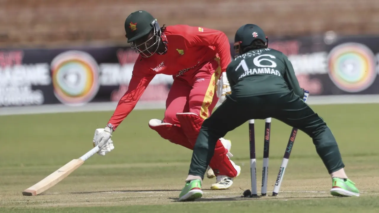 Pakistan spinners dominate as they dismiss Zimbabwe for 145