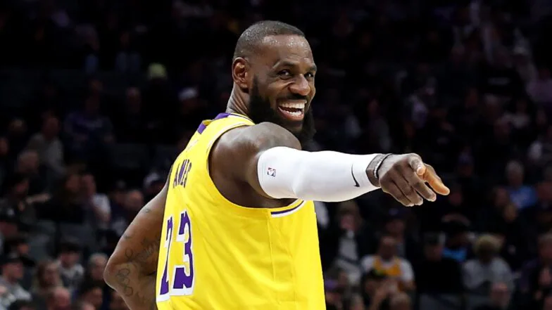 LeBron James of the Lakers sets new NBA record for career minutes played